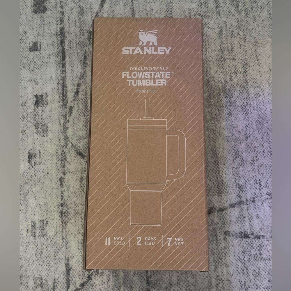 Stanley Quencher H2.0 FlowState 40 oz Tumbler-Cherry Blossom - Picture 2 of 3